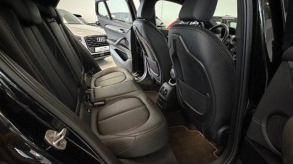BMW X2 28 of 30