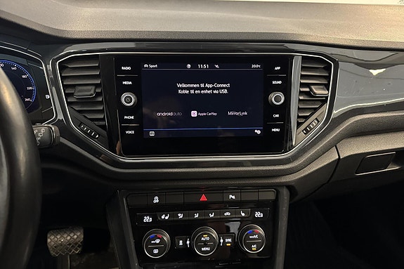 Volkswagen T-Roc 13 of 28