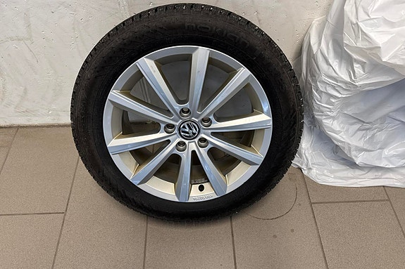 Volkswagen T-Roc 20 of 28