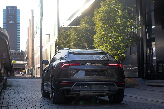 Lamborghini Urus 8 of 30