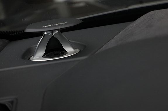 Lamborghini Urus 30 of 30
