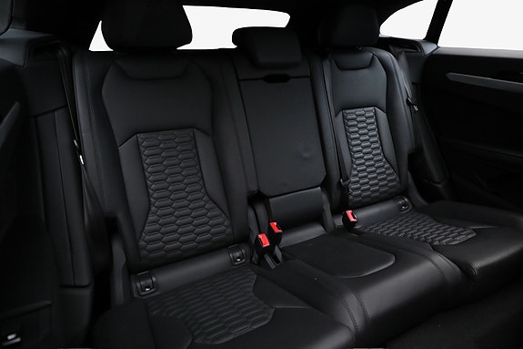 Lamborghini Urus 16 of 30