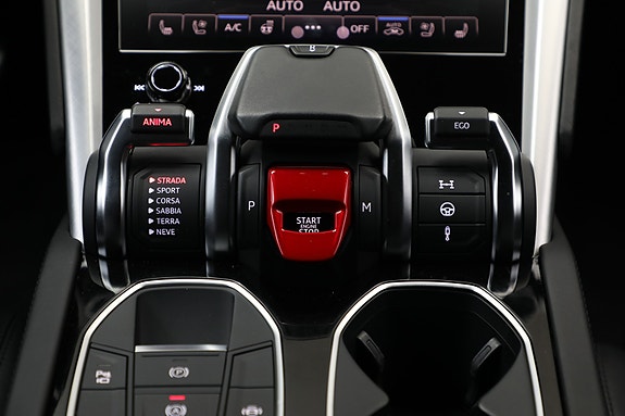 Lamborghini Urus 29 of 30