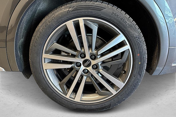 Audi Q5 19 of 30