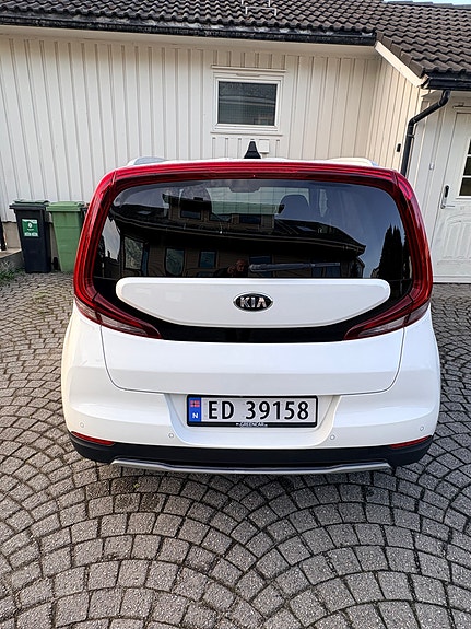 Kia e-Soul 2 of 14