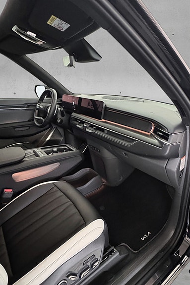 Kia EV9 16 of 30