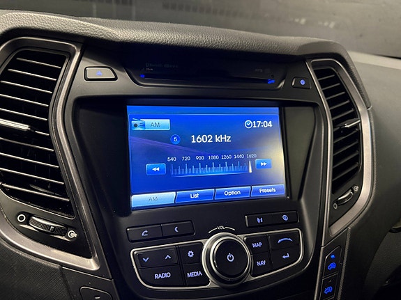 Hyundai Grand Santa Fe 14 of 23
