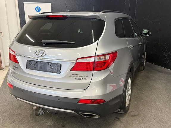 Hyundai Grand Santa Fe 7 of 23