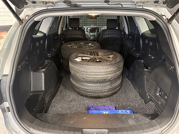 Hyundai Grand Santa Fe 22 of 23