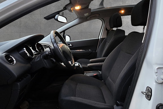 Peugeot 5008 11 of 23