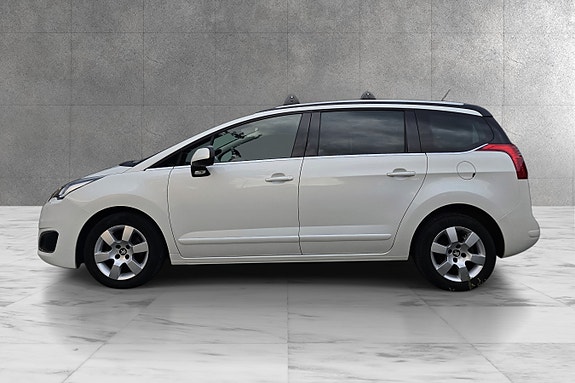Peugeot 5008 2 of 23