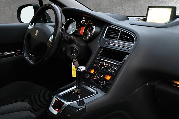 Peugeot 5008 14 of 23