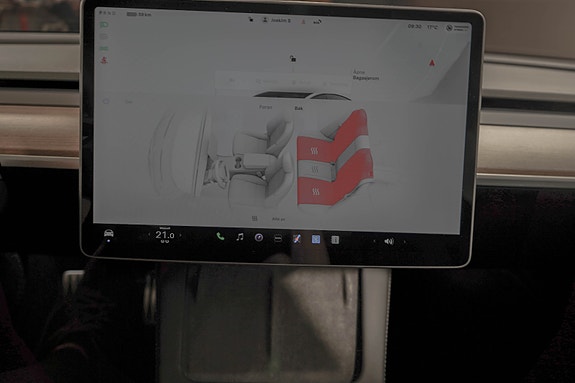 Tesla Model 3 23 of 25