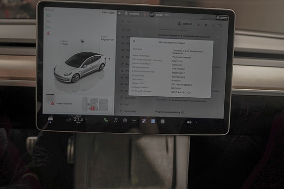 Tesla Model 3 22 of 25