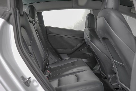 Tesla Model 3 10 of 25