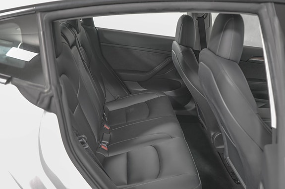 Tesla Model 3 11 of 25