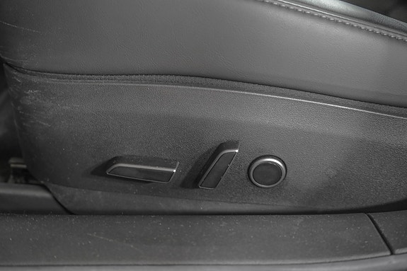 Tesla Model 3 12 of 25