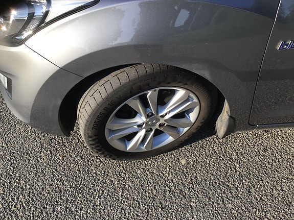 Hyundai i30 11 of 23