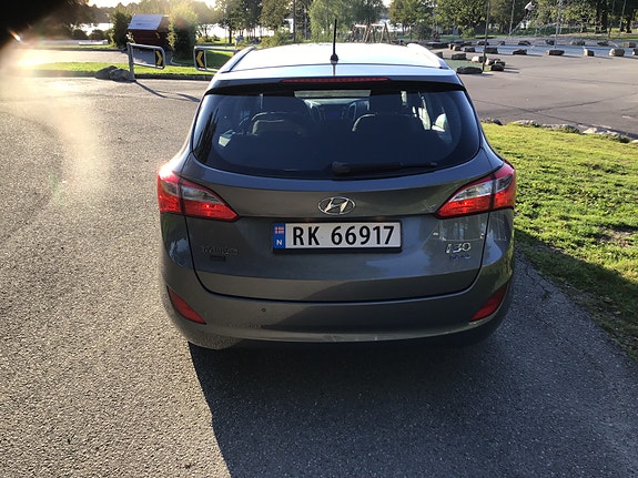Hyundai i30 3 of 23
