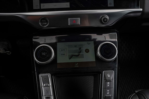 Jaguar I-PACE 17 of 30