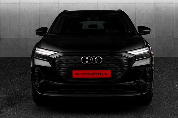 Audi Q4 e-tron 3 of 27