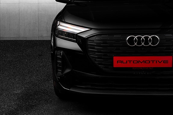 Audi Q4 e-tron 4 of 27