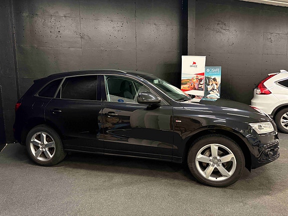 Audi Q5 4 of 30