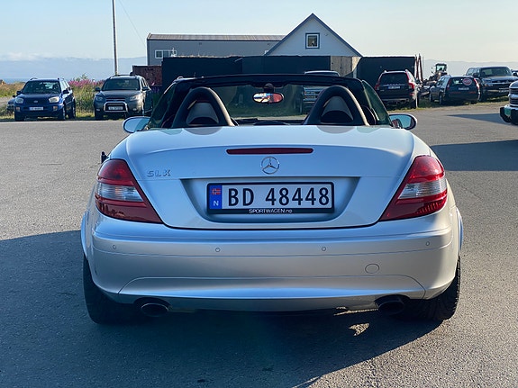 Mercedes-Benz SLK200 4 of 22
