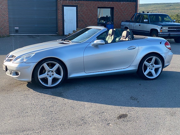 Mercedes-Benz SLK200 5 of 22