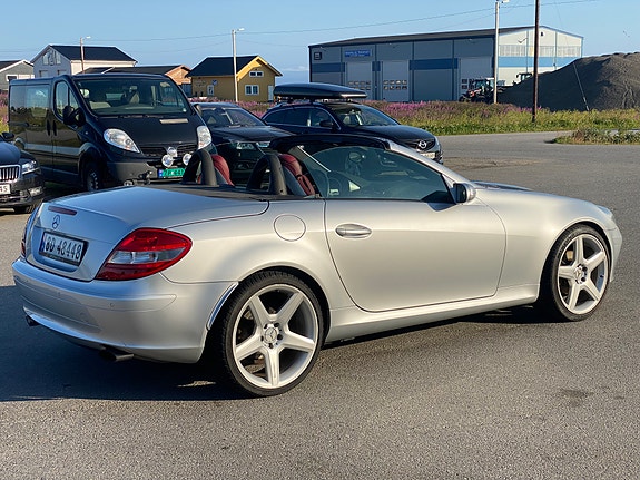 Mercedes-Benz SLK200 3 of 22
