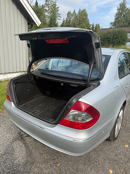 Mercedes-Benz E220 d 4 of 21