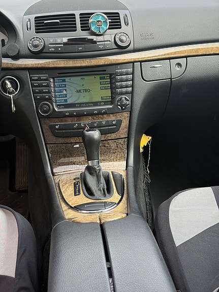 Mercedes-Benz E220 d 8 of 21