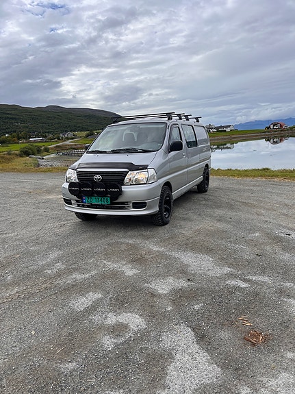 Toyota HiAce 6 of 30
