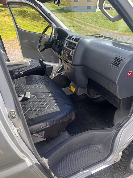 Toyota HiAce 17 of 30