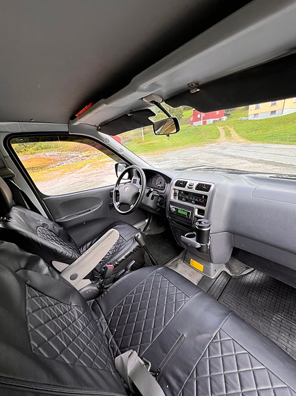 Toyota HiAce 25 of 30