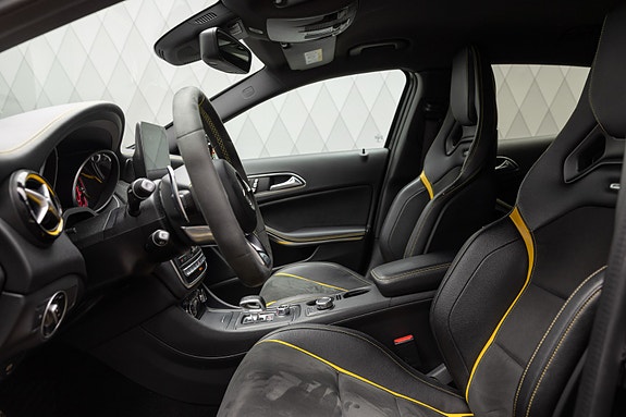 Mercedes-Benz GLA45 21 of 30