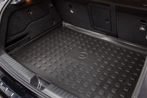 Mercedes-Benz GLA45 12 of 30