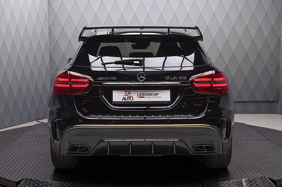 Mercedes-Benz GLA45 8 of 30