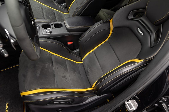 Mercedes-Benz GLA45 22 of 30