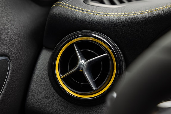 Mercedes-Benz GLA45 30 of 30