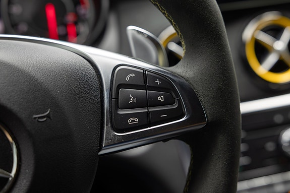Mercedes-Benz GLA45 27 of 30