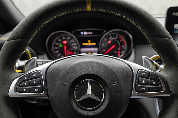 Mercedes-Benz GLA45 24 of 30