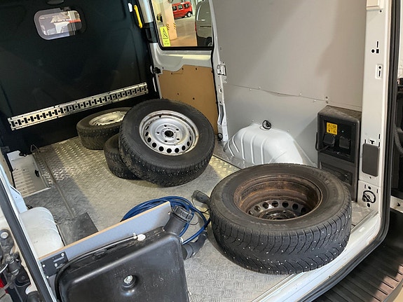 Ford Transit 8 of 14