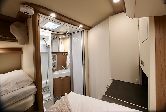 Malibu Van 640 LE-RB GT Charming 17 of 29