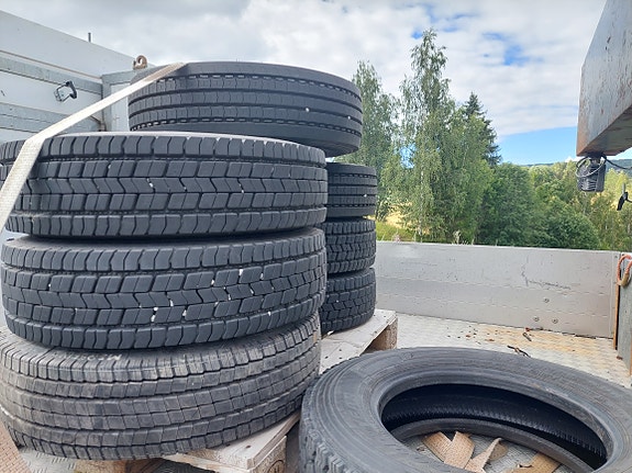 Mercedes-Benz 815Da/37-Vn linjebil med kran og masse utstyr 11 of 20