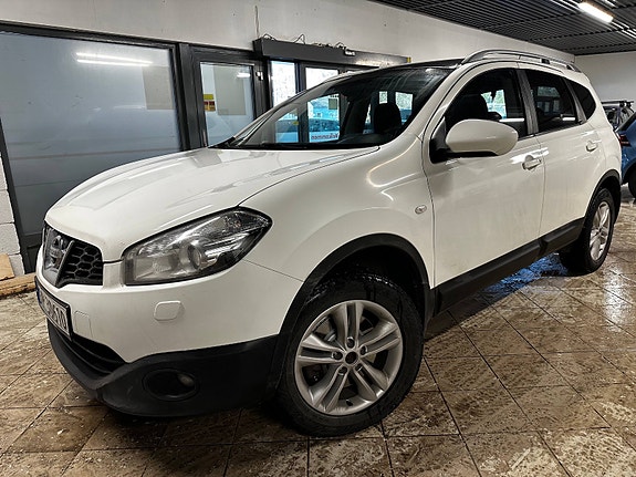 Nissan Qashqai+2 2 of 30