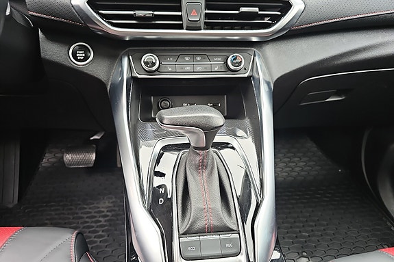 Maxus Euniq 5 15 of 18