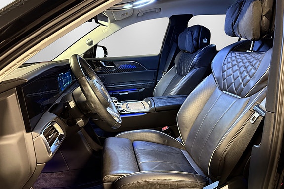 Hongqi E-HS9 13 of 30