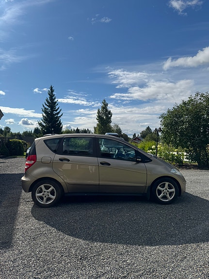 Mercedes-Benz A160 d 7 of 23