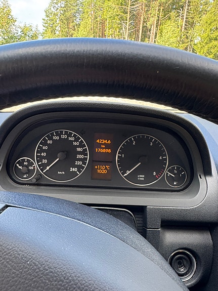 Mercedes-Benz A160 d 18 of 23